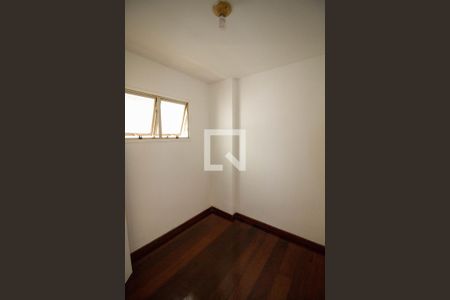 Apartamento para alugar com 77m², 2 quartos e 1 vaga Apartamento para alugar com 77m², 2 quartos e 1 vagaQuarto de Serviço