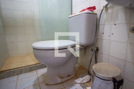 Apartamento para alugar com 77m², 2 quartos e 1 vaga Apartamento para alugar com 77m², 2 quartos e 1 vagaBanheiro da Suíte