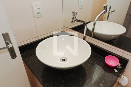 Casa de condomínio para alugar com 70m², 2 quartos e 1 vaga Casa de condomínio para alugar com 70m², 2 quartos e 1 vagaBanheiro
