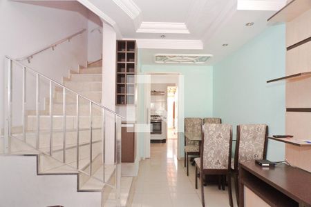 Sala de casa de condomínio para alugar com 2 quartos, 70m² em Loteamento City Jaragua, São Paulo