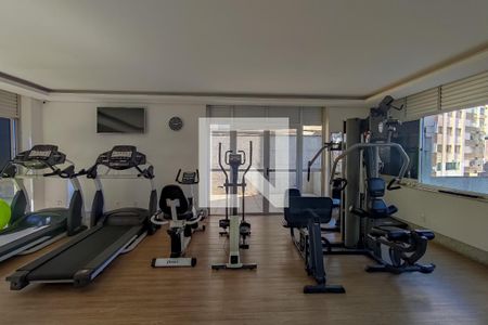 Apartamento à venda com 196m², 3 quartos e 3 vagas Apartamento à venda com 196m², 3 quartos e 3 vagasÁrea comum - Academia