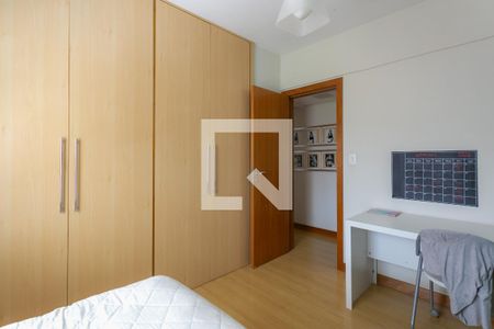 Apartamento à venda com 196m², 3 quartos e 3 vagas Apartamento à venda com 196m², 3 quartos e 3 vagasQuarto 2