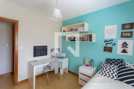 Apartamento à venda com 196m², 3 quartos e 3 vagas Apartamento à venda com 196m², 3 quartos e 3 vagasQuarto 2
