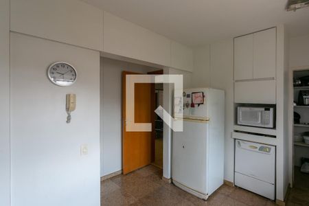 Apartamento à venda com 196m², 3 quartos e 3 vagas Apartamento à venda com 196m², 3 quartos e 3 vagasCozinha