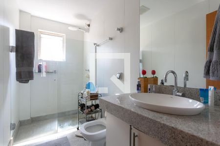 Apartamento à venda com 196m², 3 quartos e 3 vagas Apartamento à venda com 196m², 3 quartos e 3 vagasBanheiro da Suíte