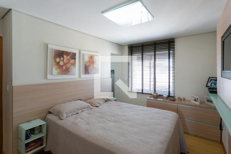 Apartamento à venda com 196m², 3 quartos e 3 vagas Apartamento à venda com 196m², 3 quartos e 3 vagasQuarto 3 - Suíte