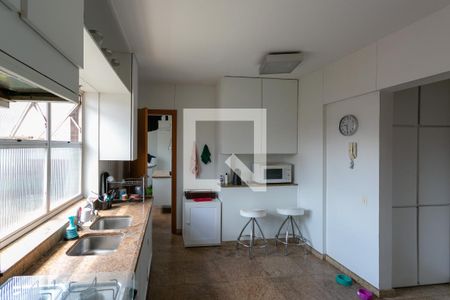 Apartamento à venda com 196m², 3 quartos e 3 vagas Apartamento à venda com 196m², 3 quartos e 3 vagasCozinha