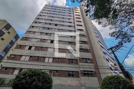 Apartamento à venda com 196m², 3 quartos e 3 vagas Apartamento à venda com 196m², 3 quartos e 3 vagasFachada