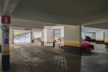 Apartamento à venda com 196m², 3 quartos e 3 vagas Apartamento à venda com 196m², 3 quartos e 3 vagasGaragem