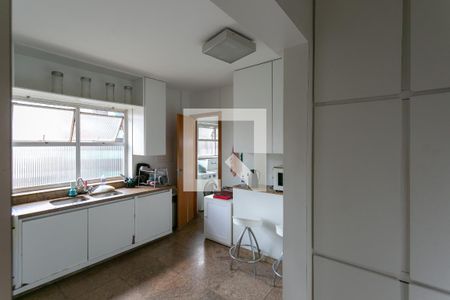 Apartamento à venda com 196m², 3 quartos e 3 vagas Apartamento à venda com 196m², 3 quartos e 3 vagasCozinha