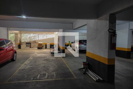 Apartamento à venda com 196m², 3 quartos e 3 vagas Apartamento à venda com 196m², 3 quartos e 3 vagasGaragem