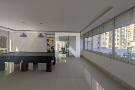 Apartamento à venda com 196m², 3 quartos e 3 vagas Apartamento à venda com 196m², 3 quartos e 3 vagasSala de Jogos