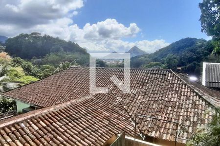 Casa à venda com 436m², 5 quartos e 2 vagas Casa à venda com 436m², 5 quartos e 2 vagasJardim vista