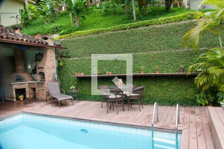 Casa à venda com 436m², 5 quartos e 2 vagas Casa à venda com 436m², 5 quartos e 2 vagasPiscina