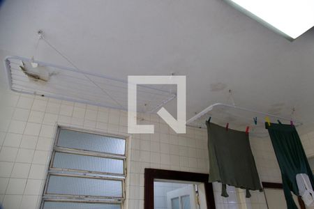 Casa à venda com 436m², 5 quartos e 2 vagas Casa à venda com 436m², 5 quartos e 2 vagasÁrea de serviço