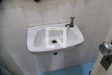 Casa à venda com 436m², 5 quartos e 2 vagas Casa à venda com 436m², 5 quartos e 2 vagasBanheiro serviço