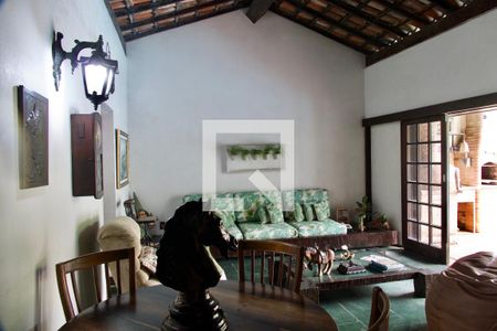 Casa à venda com 436m², 5 quartos e 2 vagas Casa à venda com 436m², 5 quartos e 2 vagasSala 2