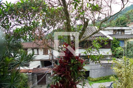 Casa à venda com 436m², 5 quartos e 2 vagas Casa à venda com 436m², 5 quartos e 2 vagasQuarto 2 vista