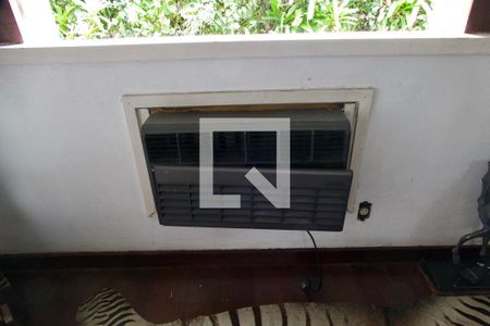 Casa à venda com 436m², 5 quartos e 2 vagas Casa à venda com 436m², 5 quartos e 2 vagasQuarto 1