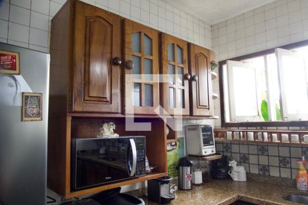 Casa à venda com 436m², 5 quartos e 2 vagas Casa à venda com 436m², 5 quartos e 2 vagasCozinha