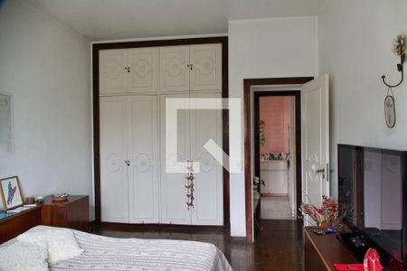 Casa à venda com 436m², 5 quartos e 2 vagas Casa à venda com 436m², 5 quartos e 2 vagasQuarto 2