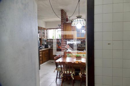 Casa à venda com 436m², 5 quartos e 2 vagas Casa à venda com 436m², 5 quartos e 2 vagasDispensa