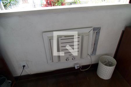 Casa à venda com 436m², 5 quartos e 2 vagas Casa à venda com 436m², 5 quartos e 2 vagasQuarto 2