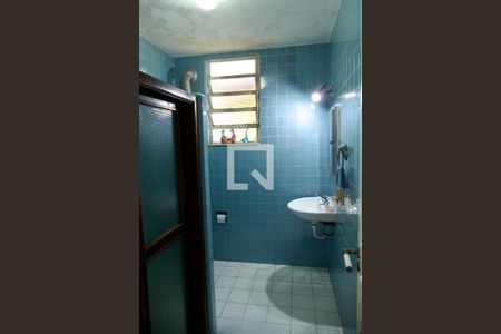 Casa à venda com 436m², 5 quartos e 2 vagas Casa à venda com 436m², 5 quartos e 2 vagasBanheiro Social 2