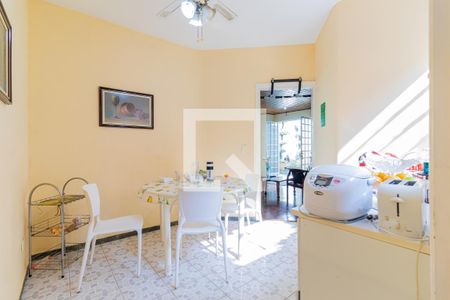 Casa à venda com 275m², 3 quartos e 4 vagasCozinha - Copa