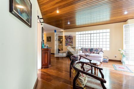 Sala de TV de casa à venda com 3 quartos, 275m² em Jardim Umuarama, São Paulo