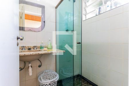 Casa à venda com 275m², 3 quartos e 4 vagasBanheiro da Suíte 2