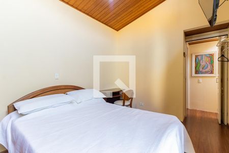 Casa à venda com 275m², 3 quartos e 4 vagasSuíte 2