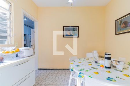 Casa à venda com 275m², 3 quartos e 4 vagasCozinha - Copa