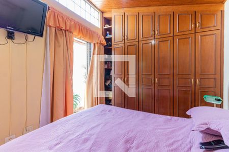 Casa à venda com 275m², 3 quartos e 4 vagasSuíte 3