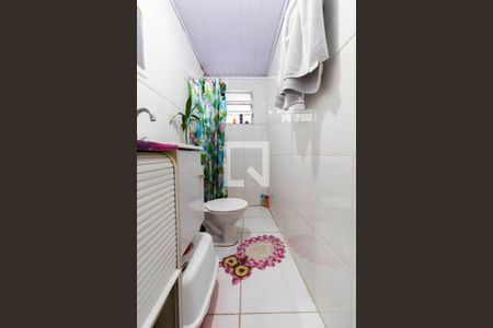 Banheiro  de casa para alugar com 1 quarto, 50m² em Vila Ré, São Paulo