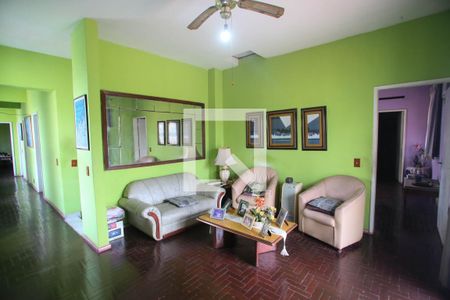 Casa à venda com 431m², 4 quartos e 3 vagasSala Superior