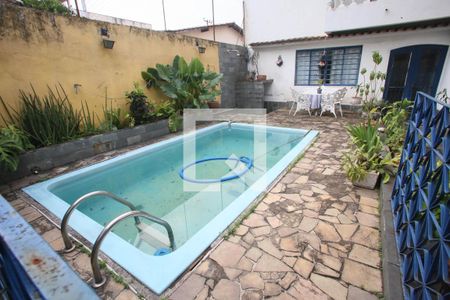 Casa à venda com 431m², 4 quartos e 3 vagasPiscina