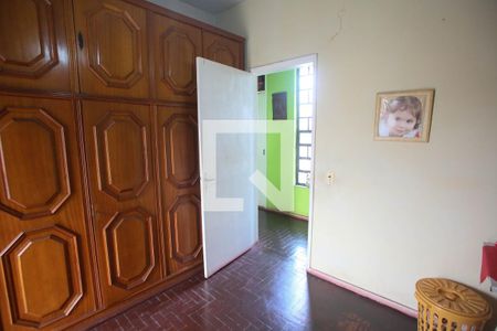 Casa à venda com 431m², 4 quartos e 3 vagasQuarto 2