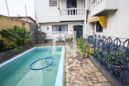 Casa à venda com 431m², 4 quartos e 3 vagasPiscina