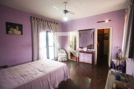 Casa à venda com 431m², 4 quartos e 3 vagasQuarto Suíte