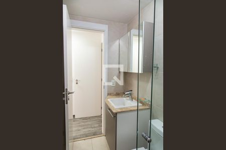 Apartamento à venda com 70m², 2 quartos e 1 vagaBanheiro da suíte