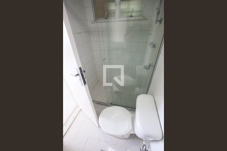 Apartamento à venda com 175m², 4 quartos e 1 vaga Apartamento à venda com 175m², 4 quartos e 1 vagaBanheiro da Suíte 1