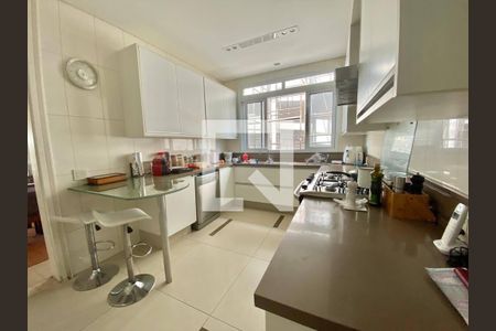 Casa de Condomínio à venda com 5 quartos, 1000m² em Residencial Tres (Tambore), Santana de Parnaíba