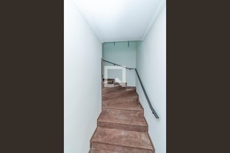 Casa à venda com 440m², 4 quartos e 5 vagasEscada Acesso Quartos