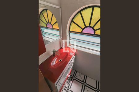 Lavabo de casa para alugar com 4 quartos, 220m² em Jaguaré, São Paulo