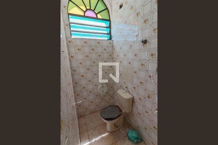 Casa para alugar com 220m², 4 quartos e 2 vagasBanheiro