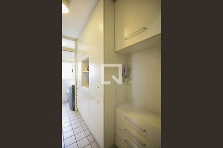 Apartamento para alugar com 72m², 2 quartos e 2 vagasCozinha