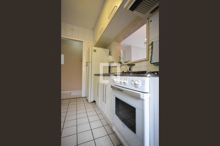 Apartamento para alugar com 72m², 2 quartos e 2 vagasCozinha