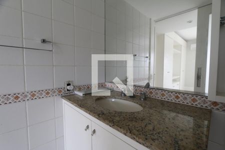 Apartamento à venda com 95m², 2 quartos e 1 vagaBanheiro da Suíte