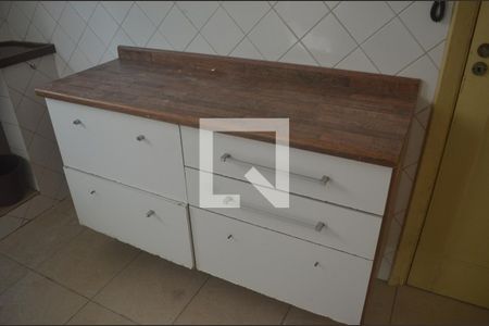 Apartamento para alugar com 210m², 3 quartos e 1 vagaCozinha - Armários